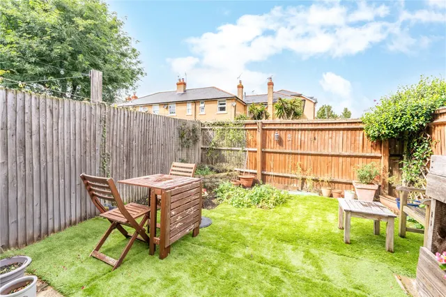 Photo 3 — Gould Road, Twickenham, TW2 6RW