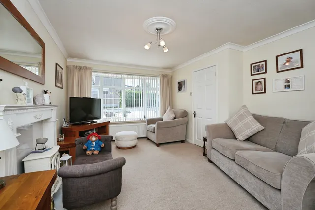 Rooks Avenue, Cleckheaton, BD19, photo 2