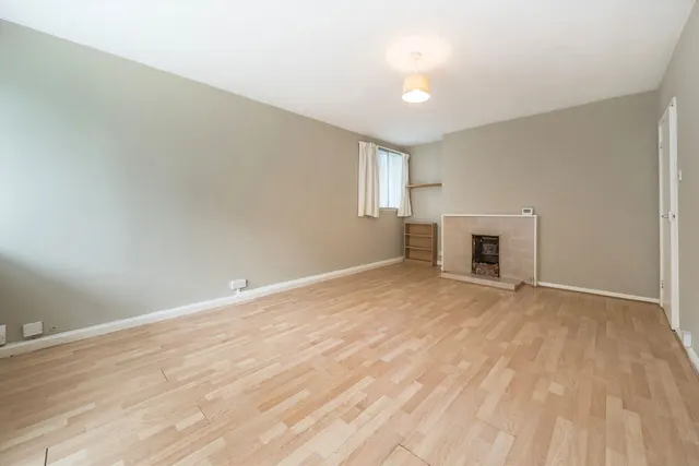 Hampton Road West, TW13, photo 2