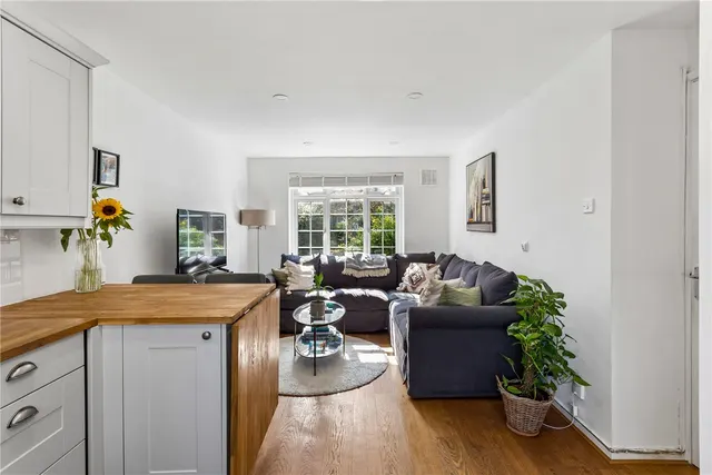Ashdown Way, London, SW17, photo 3