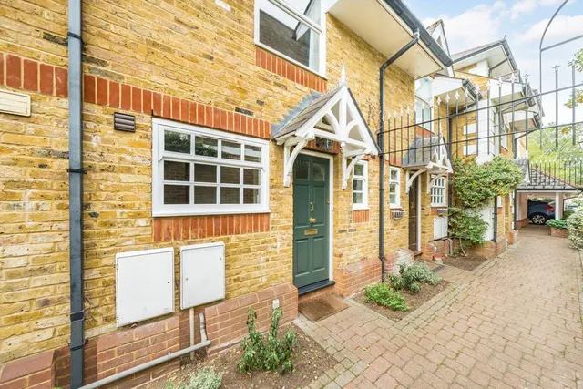 White Heron Mews, TW11, photo 1