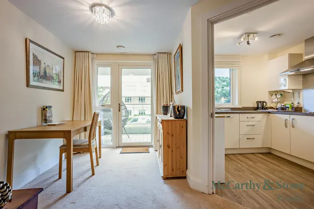 Churchfield Road, Poole, BH15, photo 3