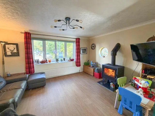 Photo 3 — Nab View, Silsden, BD20 9PU