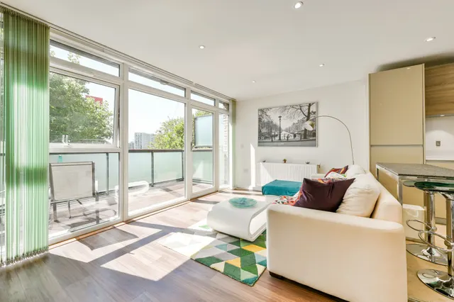 14 Stapleton Court, Packington Road, London, photo 1