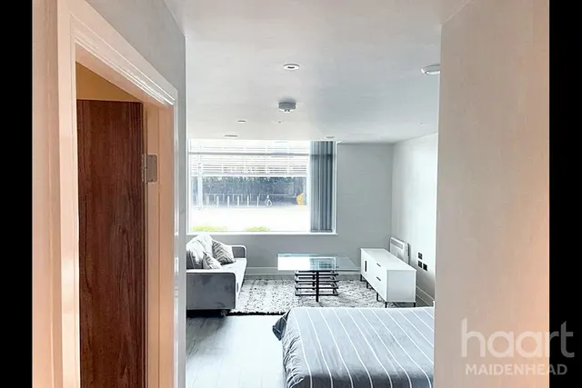 Wokingham Road, Bracknell, RG42, photo 1