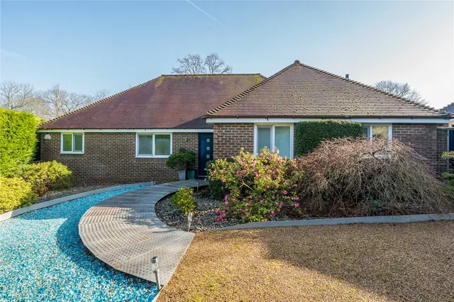 Oakland Drive, Robertsbridge, TN32, photo 2