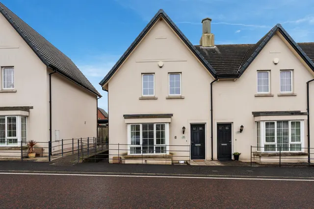 Millmount Village Square, Dundonald, BT16, photo 2