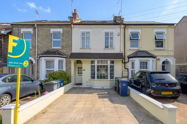 30 Victoria Road, Barnet, photo 1