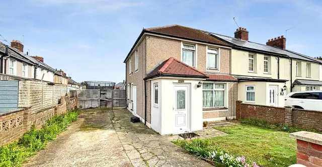 3 bedroom house, Cedar Road, Dartford, DA1
