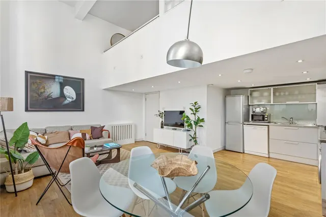 Gatton Road, London, SW17, photo 3