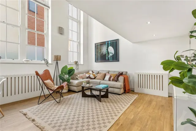 Gatton Road, London, SW17, photo 2