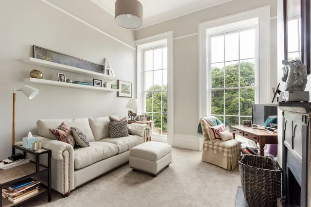 Lansdown Crescent, Cheltenham, GL50, photo 2