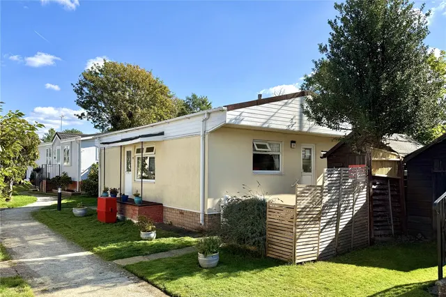 Chilton Farm Park, Fleet Road, Farnborough, Hampshire, GU14 9SJ, photo 1
