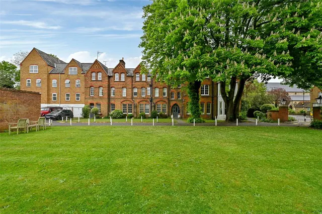 Camperdown House, Alma Road, Windsor, Berkshire, SL4 3HQ, photo 1