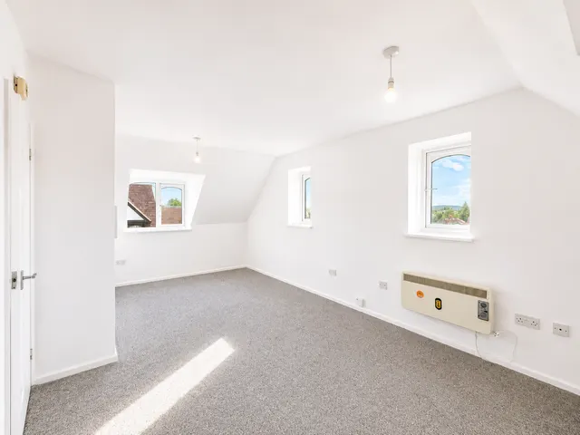 Alexandra Road, Gloucester, GL1, photo 3