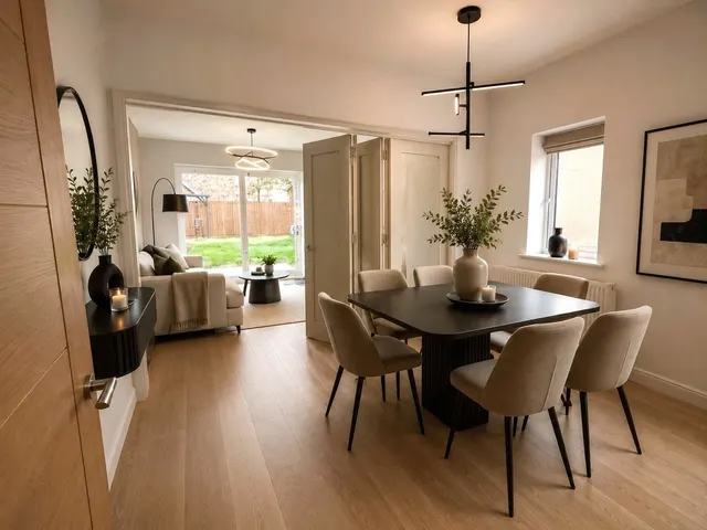Photo 2 — 13 Stone Crescent, Gloucestershire, Stone Crescent, GL51 8DP