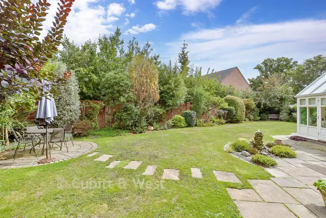 Redhill Road, Rowland's Castle, PO9, photo 2