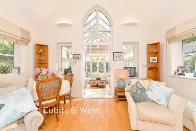 Redhill Road, Rowland's Castle, PO9, photo 3