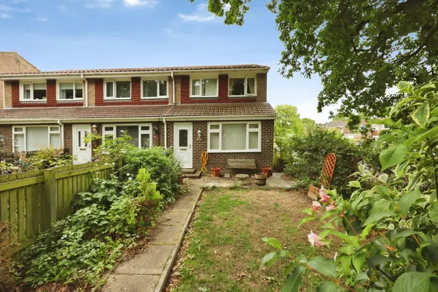 Collier Close, Crook, photo 1