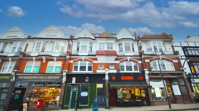 The Broadway, Woodford Green, photo 1