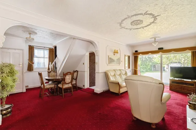 Lake Avenue, Rainham, RM13, photo 2