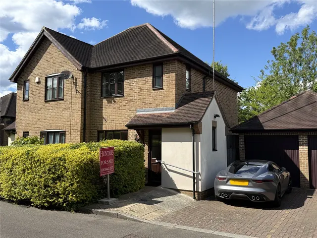 Pearson Close, Barnet, EN5 5NE, photo 1