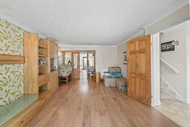 Photo 3 — Holdenbrook Close, Leigh, Leigh, WN7 2HL