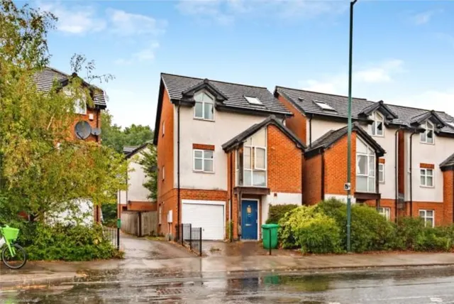 Bar Lane, Nottingham, NG6, photo 1