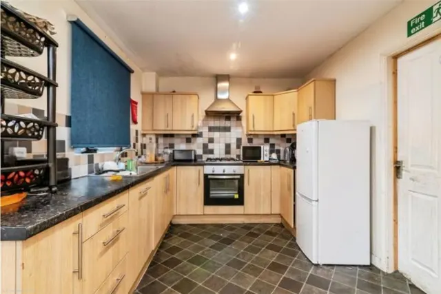 Bar Lane, Nottingham, NG6, photo 2