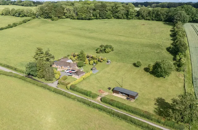 Hensting Lane, Fishers Pond, SO50, photo 1