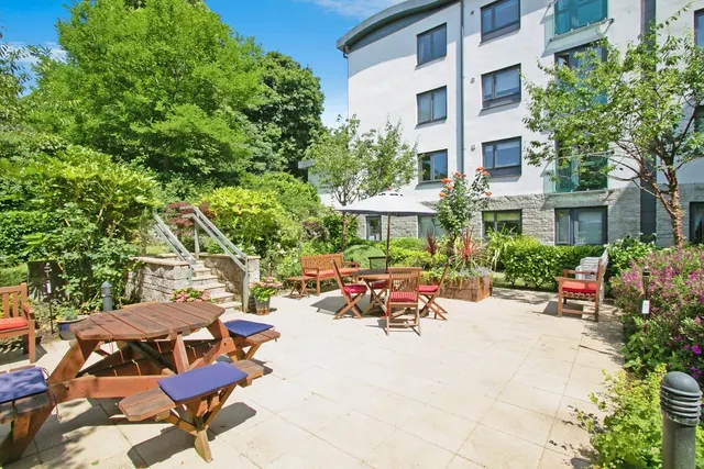 Tregolls Lodge, St. Clements Hill, TR1, photo 2