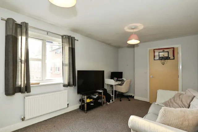 Photo 3 — Ursuline Way, CREWE, Cheshire, CW2