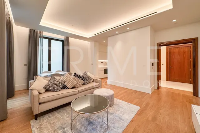Lancer Square, Kensington, W8, photo 1