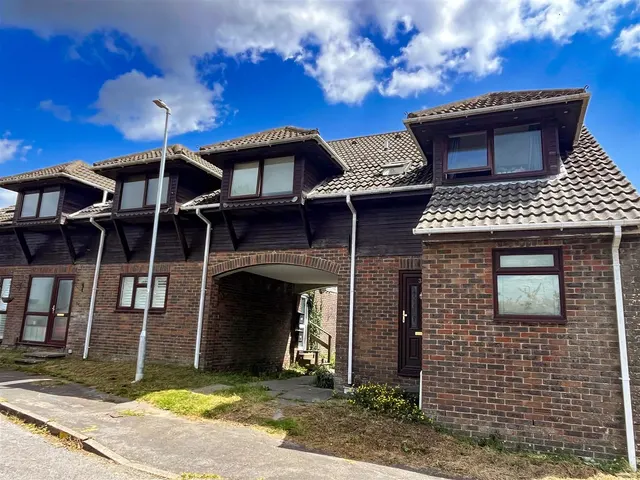 Ridgeway Close, Heathfield, TN21 8NS, photo 1