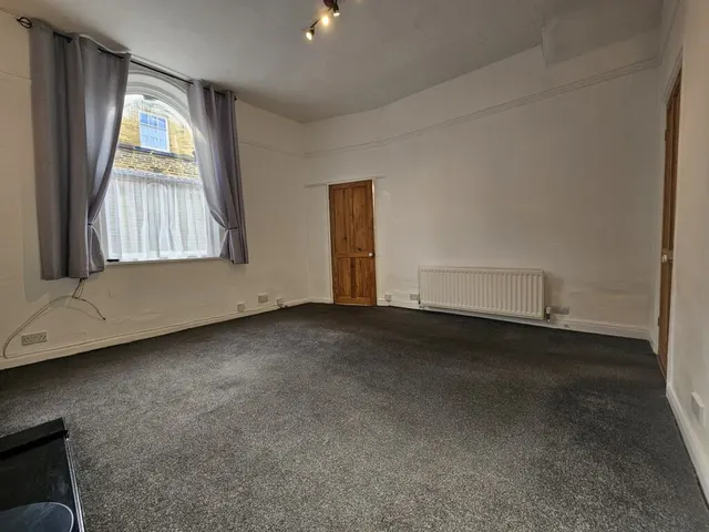 Constance Street, Saltaire, BD18, photo 3