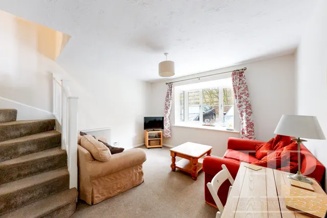 Dakin Close, Maidenbower, RH10, photo 2