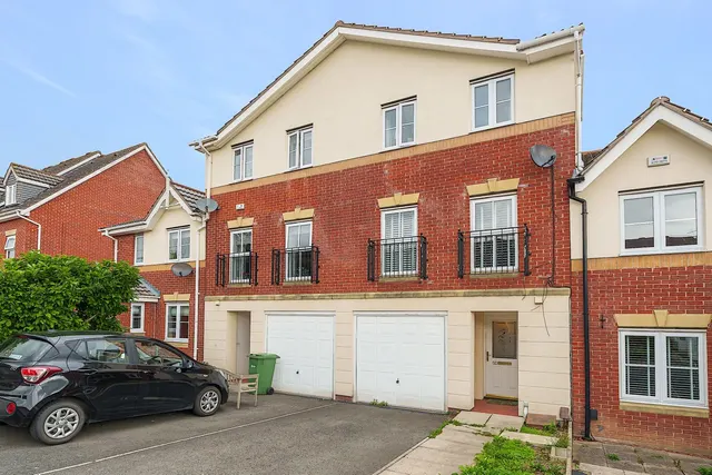 Slessor Road, Foxwood, YO24, photo 1