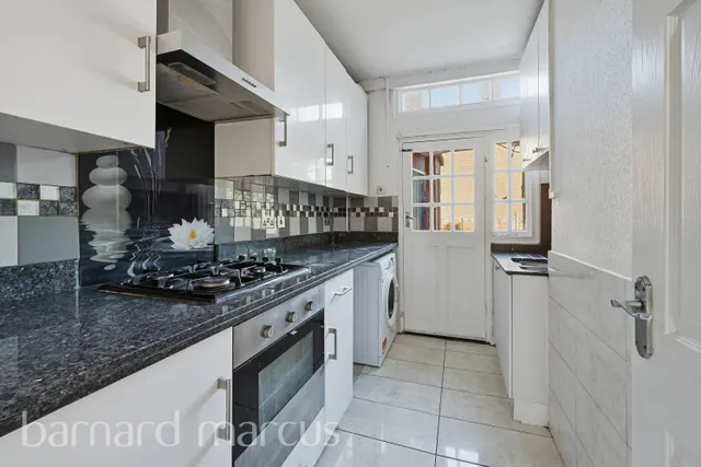 Tower Gardens Road, London, N17, photo 2
