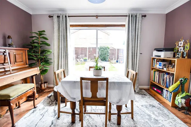 Photo 3 — Thames Close, Farnborough, Hampshire, GU14 9ND