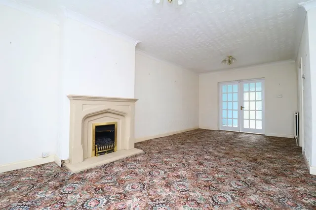 Delves Crescent, Walsall, WS5, photo 3