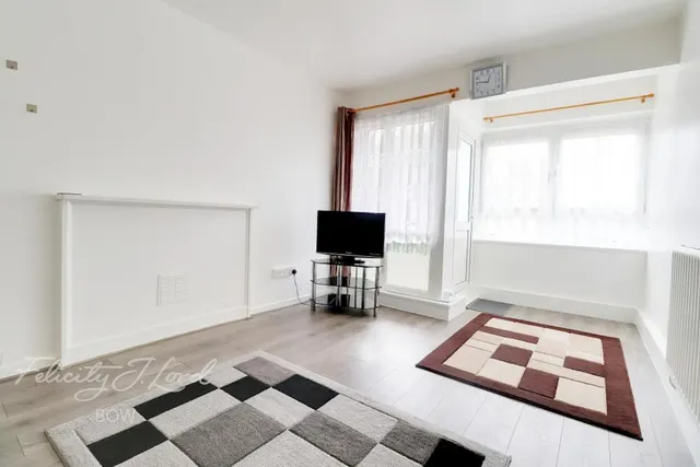 1 bedroom flat, Galveston House