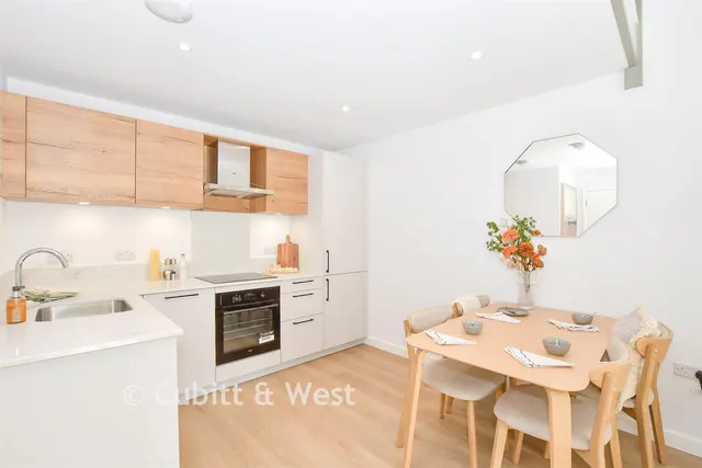 Outwood Lane, Chipstead, CR5, photo 3