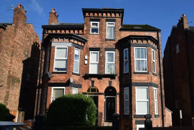 Central Road, West Didsbury, M20 4YE, photo 1