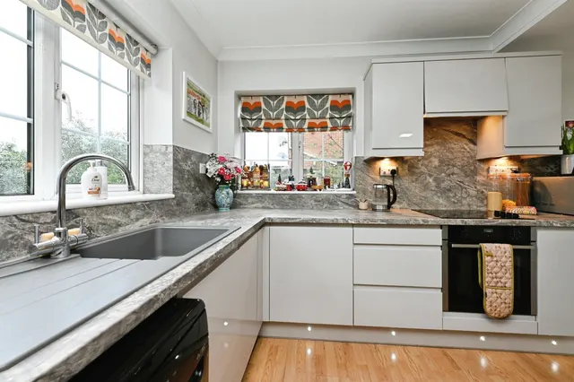 St. Marys Terrace, Middleton, PE32, photo 2