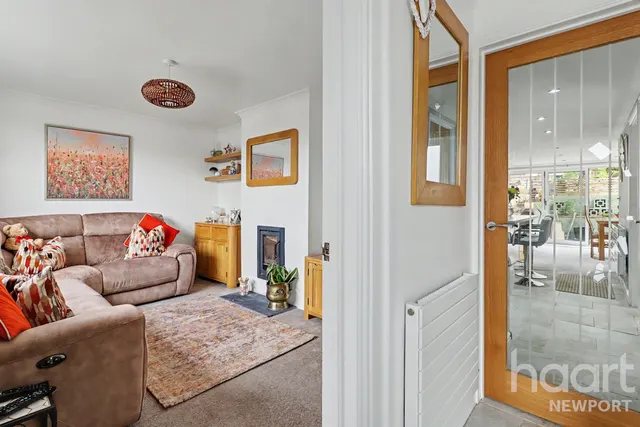Tudor Crescent, Newport, NP10, photo 3
