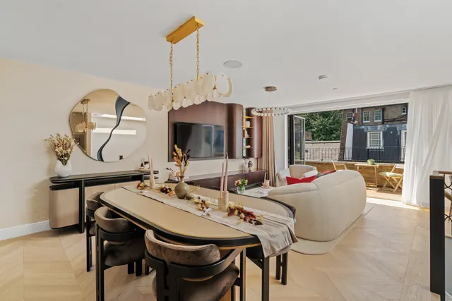 Drayson Mews, Kensington, London, photo 1