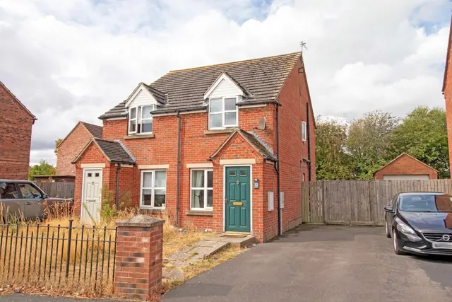 Greyfriars Close, Scunthorpe, DN17, photo 1