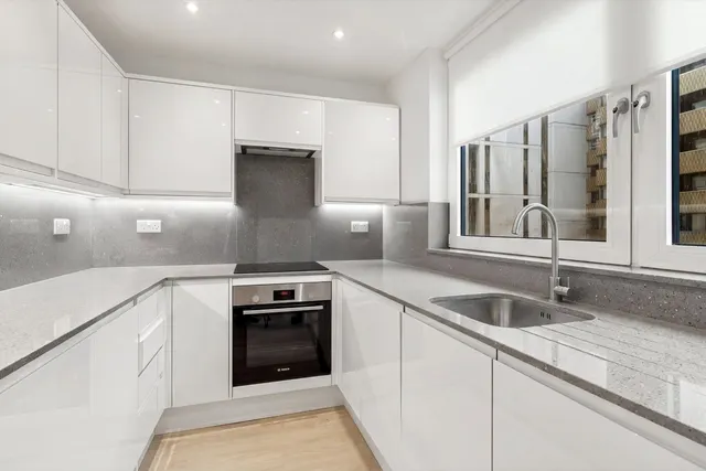 St. Johns Wood Road, St Johns Wood, NW8, photo 3