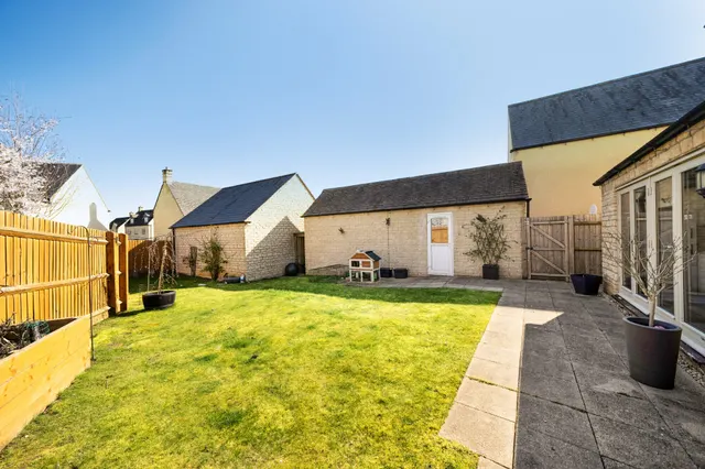 Photo 2 — Honeybone Close, Fairford, GL7