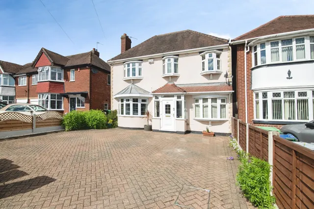 Woden Road East, Wednesbury, photo 1